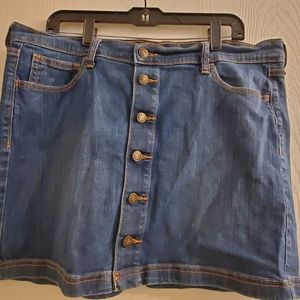 Old Navy blue Jean skirt sz 14